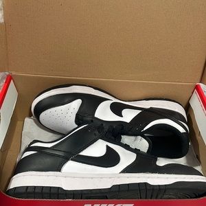 Nike dunk low panda